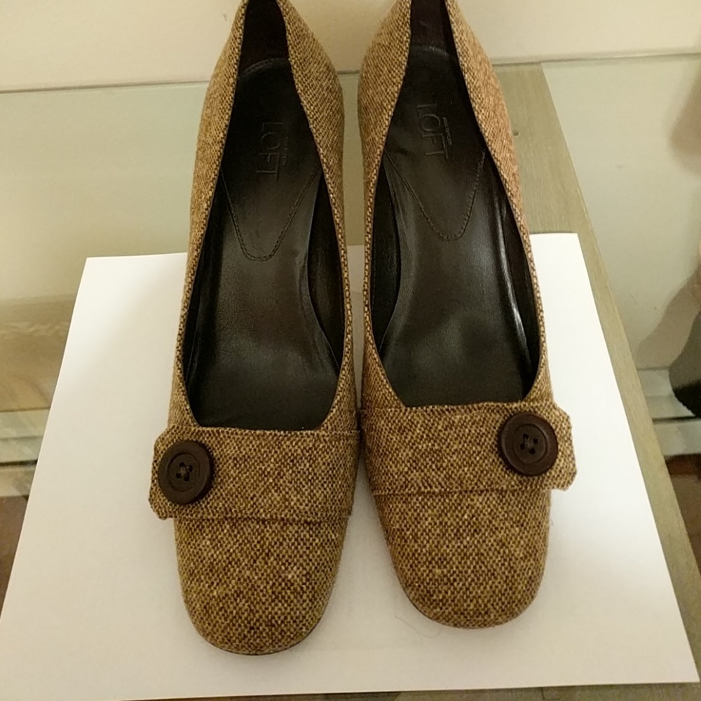 Ann taylor loft shoes 10M